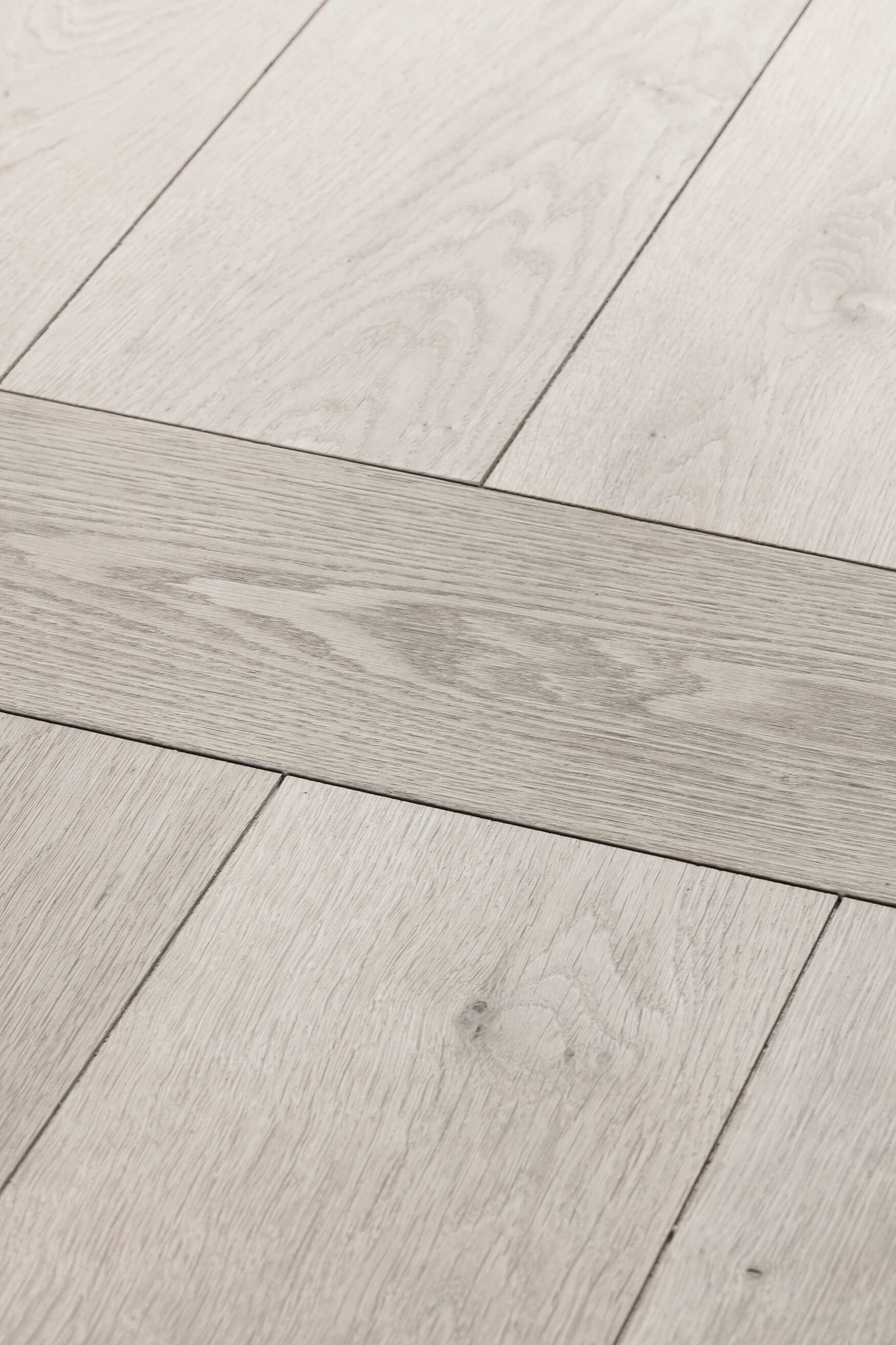 Maintenance of oiled parquet: how to keep your floor looking beautiful for years